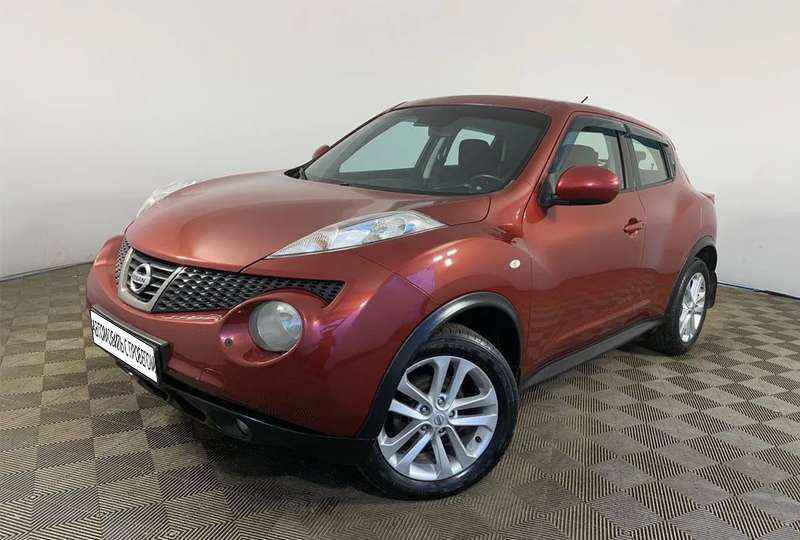 Nissan Juke красный 2015